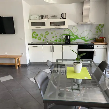 Rose In Winter בלד